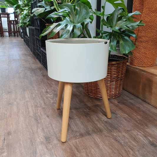 Smart Large Round White Pot with long wooden legs (IS Series) (PA16/1)