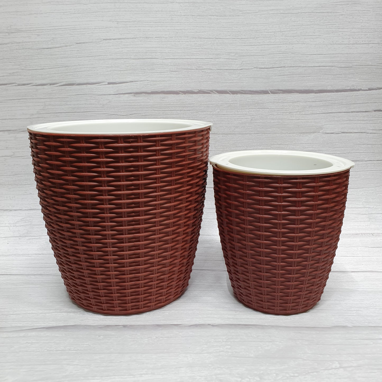 Rattan (large) self watering pot