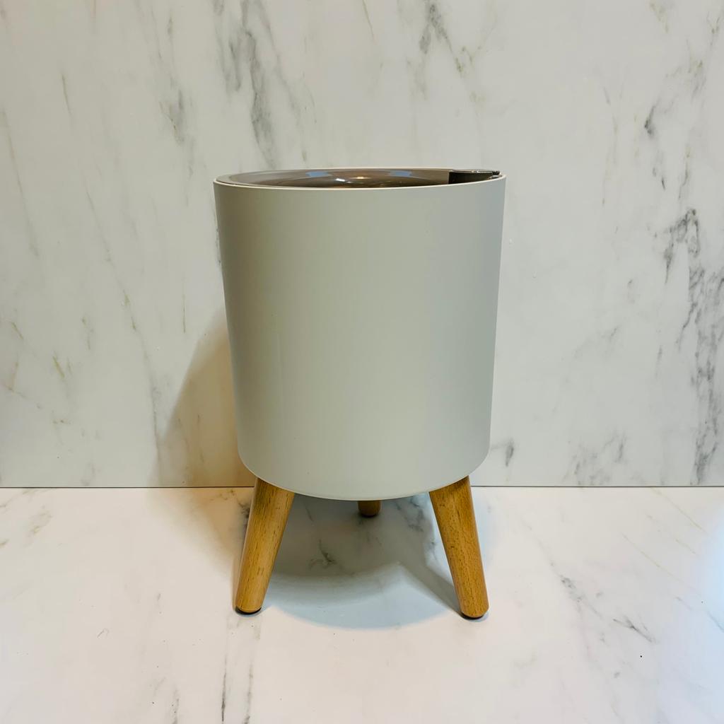 Smart Round Pot (Small) with wooden legs IS Series (PA12/a)